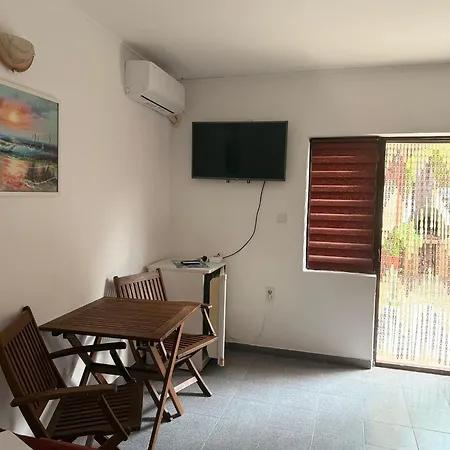 Casa Ghemus بيت ضيافة كوستِنيست