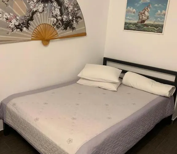 Pensión Casa Ghemus 3*